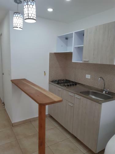 Farallones Apartahotel - Betania