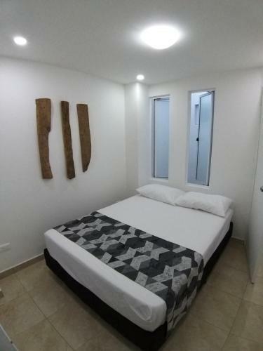 Farallones Apartahotel - Betania