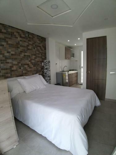 Farallones Apartahotel - Betania