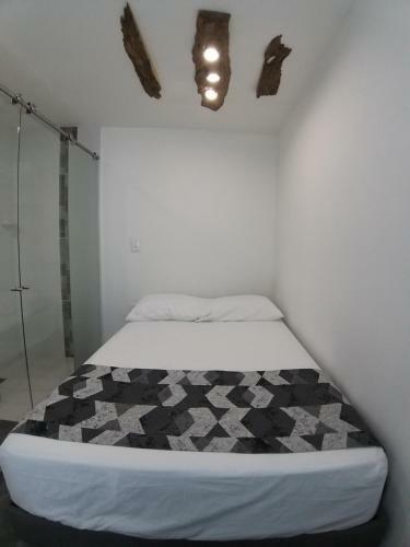 Farallones Apartahotel - Betania