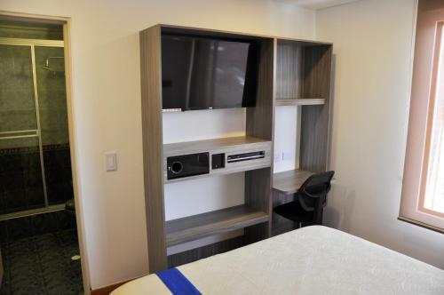 Albergue Hotel Suites Royal