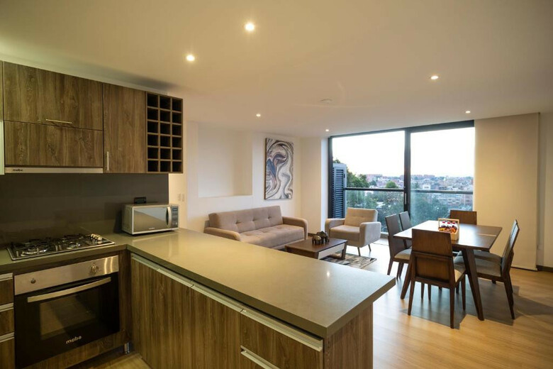 72 Hub Apartments - Pool - Gym - Sauna - Pet Friendly