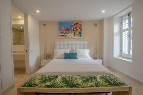13 Bedroom Mansion In The Old City