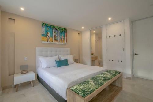 13 Bedroom Mansion In The Old City