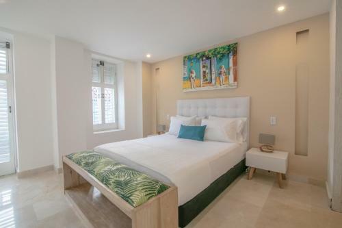 13 Bedroom Mansion In The Old City