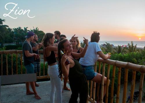 Albergue Zion Beach House