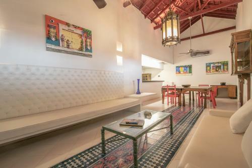 9 Bedroom Apartment With Jacuzzi In Old City