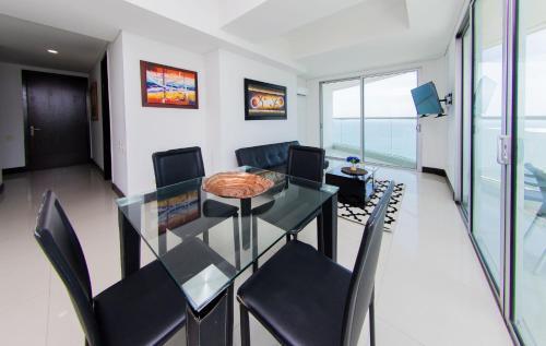 Dream Apartment, Facing The Sea.
