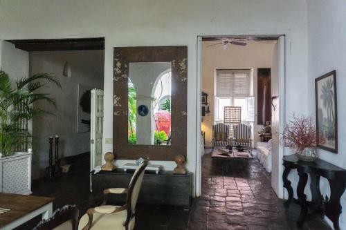 Charming 4br House W/pool In Downtown Near Beaches & Churches