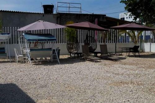 Spacious Home With Bedrooms And Across From Beach