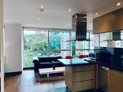 Apartamento Modern Studio - Pool, Gym - Near Everything.