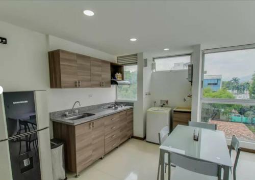Apartamento Las Vegas El Poblado 3 Camas Y Balcon