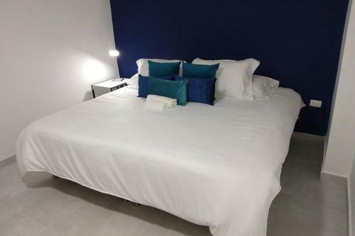 En El Poblado, Espectacular Apartamento Entero Nuevo