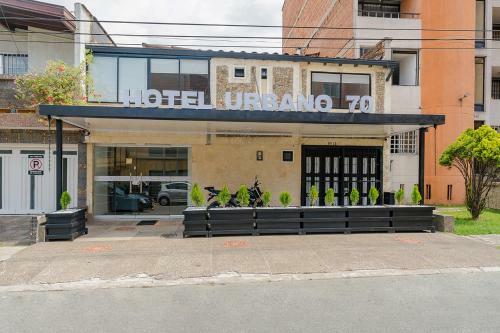 Hotel Ayenda Urbano 70