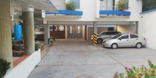 Hotel Miami, Melgar