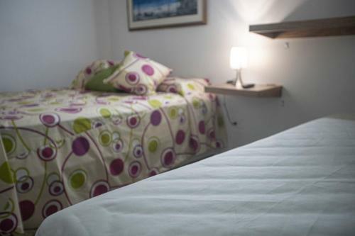 Hostal West House Rooms
