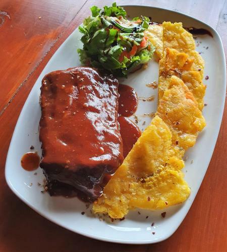 Hotel Corcovado & Drake Inn