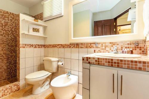 Apartamento Colorful Classy Modern Split Level Unit Near Beach In Coco With Pool