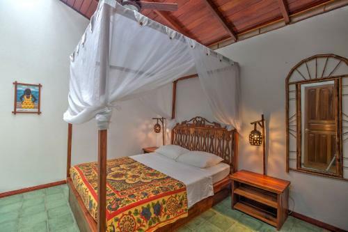Villa # 4 - Luxury Two Bed Villa - Private Garden