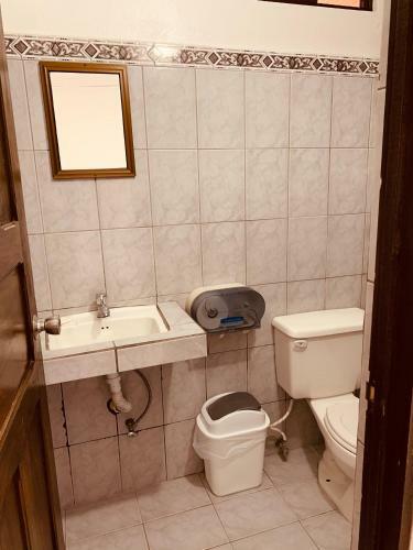 Hostal Hotel Cabinas Jacomar