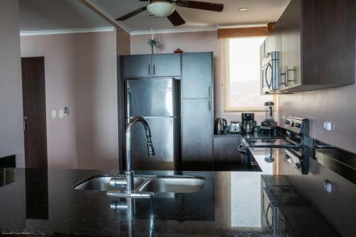 Apartamento The Palms Oceanfront Condo 604