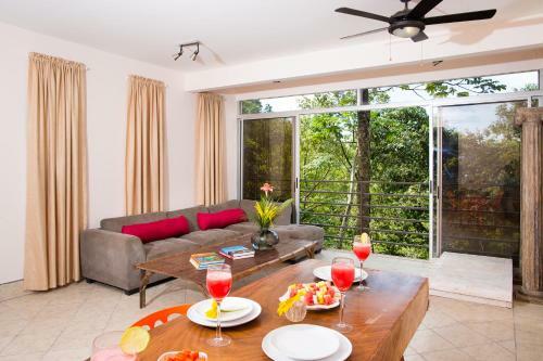 Tanager Villa