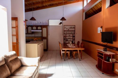 Hostal Hostel Bouganvilia Bed And Breakfast