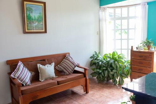 Hostal Hostel Bouganvilia Bed And Breakfast
