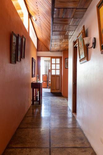 Hostal Hostel Bouganvilia Bed And Breakfast