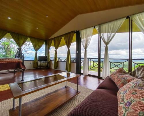 Hotel Retiro Del Lago Arenal Lodge