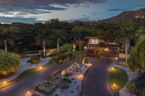 Beautiful Ocean View Villa With Infinity Pool And AC - Sleeps 6