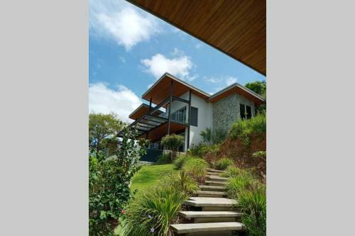 Beautiful Ocean View Villa With Infinity Pool And AC - Sleeps 6