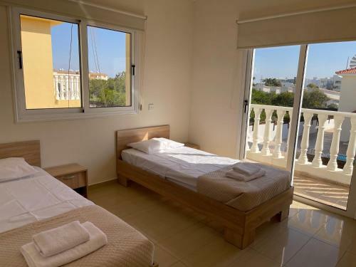 Villa Nissi Golden Beach