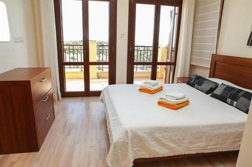 Villa In Kouklia Sleeps 4 Includes Swimming Pool Air Con And Wifi 1