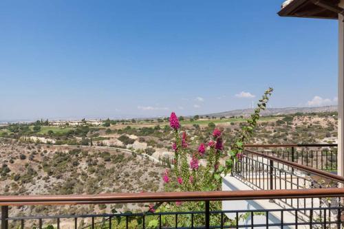 Kouklia Villa Sleeps 4 With Pool Air Con And Wifi