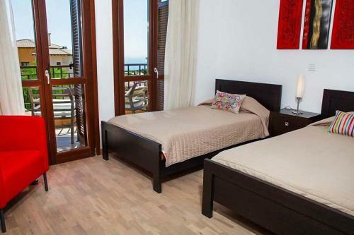 Villa In Kouklia Sleeps 4 Includes Swimming Pool Air Con And Wifi 9