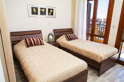 Villa In Kouklia Sleeps 4 Includes Swimming Pool Air Con And Wifi 0