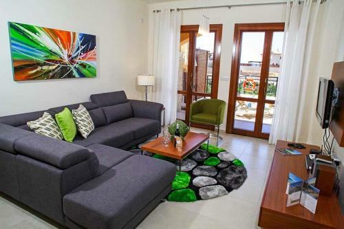 Villa In Kouklia Sleeps 4 Includes Swimming Pool Air Con And Wifi 0