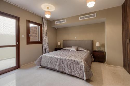 Villa In Kouklia Sleeps 10 Includes Swimming Pool Air Con And Wifi 1