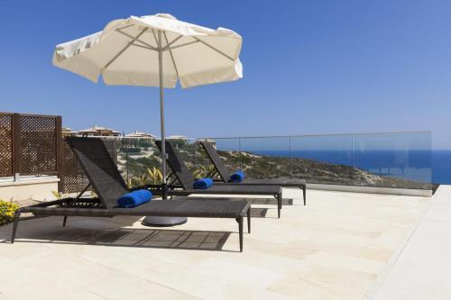 Villa In Kouklia Sleeps 10 Includes Swimming Pool Air Con And Wifi 1