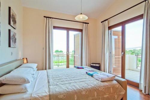 Villa In Kouklia Sleeps 6 Includes Swimming Pool Air Con And Wifi 1