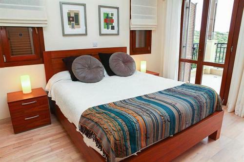 Villa In Kouklia Sleeps 6 Includes Swimming Pool Air Con And Wifi 1 9