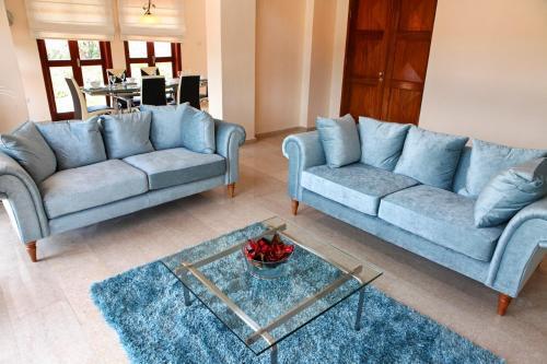 Villa In Kouklia Sleeps 6 Includes Swimming Pool And Air Con 3