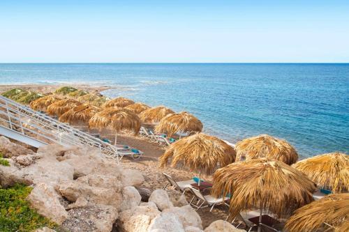 Villa In Kouklia Sleeps 4 Includes Swimming Pool And Air Con 2