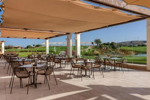Villa In Kouklia Sleeps 4 Includes Swimming Pool And Air Con 7