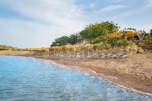 Kouklia Town House Sleeps 6 With Pool And Air Con