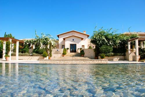 Villa Idalium - Stunning Front Line Villa With Panoramic Sea Views
