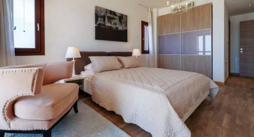 Villa Idalium - Stunning Front Line Villa With Panoramic Sea Views