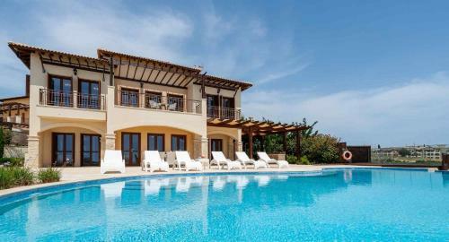 Villa Idalium - Stunning Front Line Villa With Panoramic Sea Views