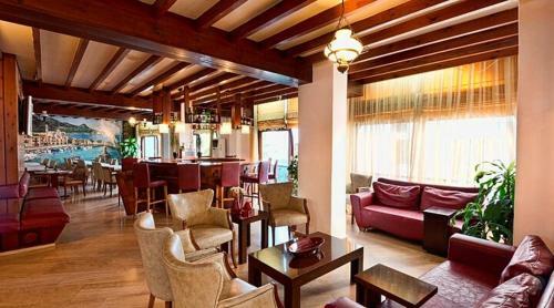 Kyrenia British Harbour Hotel